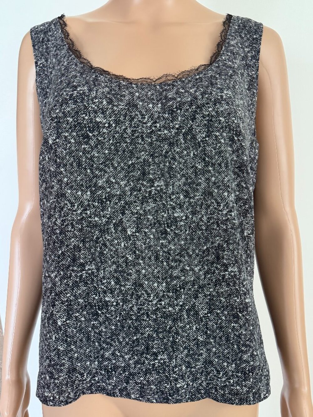 Escada Black White Abstract Print Sleeveless Lace Trim Top Size 40